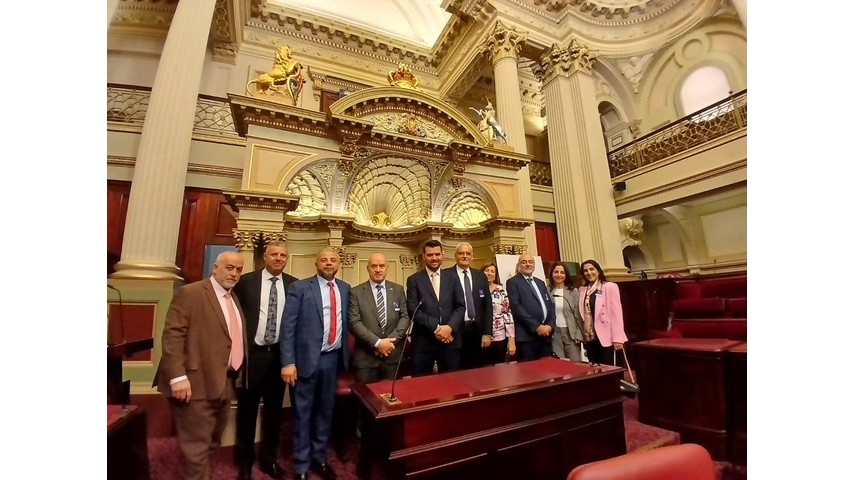 يزبك واصل لقاءاته في ملبورن وعرض العلاقات اللبنانية - الأسترالية والتطورات في لبنان مع نواب في الولاية