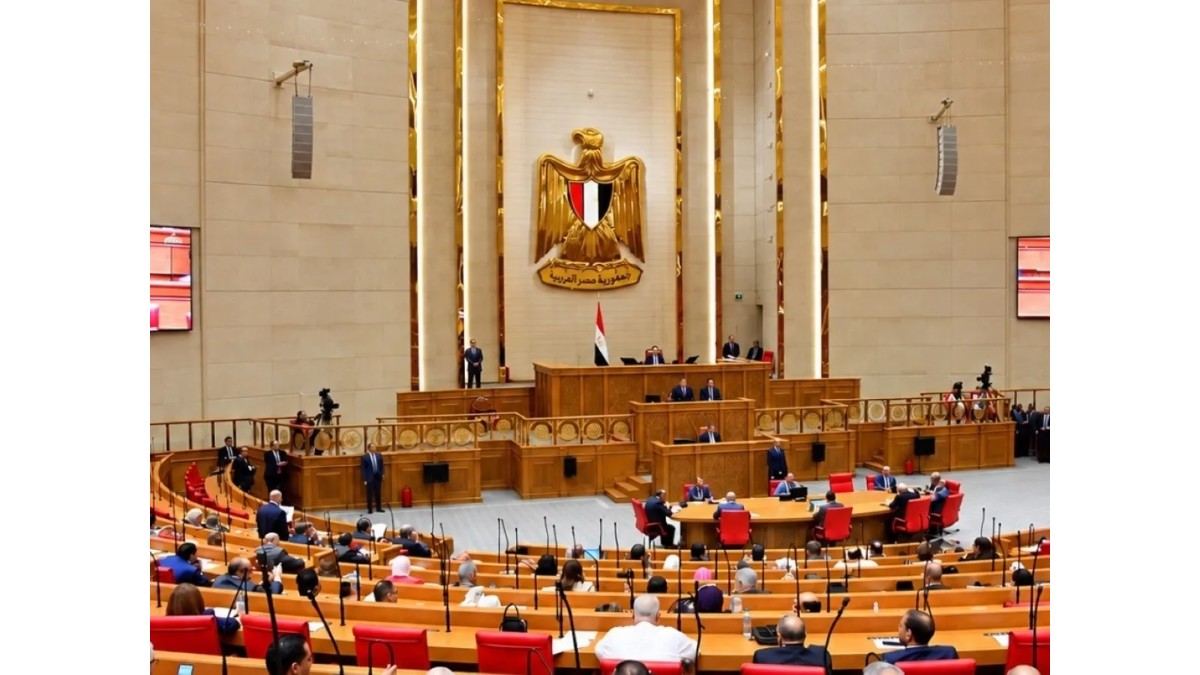 البرلمان المصري منح اليوم تفويضا للجيش بتقديم الدعم للمساعدة في الدفاع عن السعودية